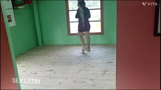 DISRUTO MUCHO AL CHUPAR SU RICA VERGA A MI LATINO MORENO