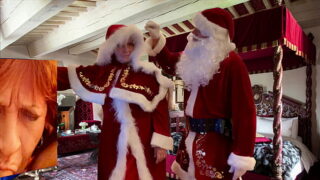 Granny Queen of the North Pole’s Creamy Christmas in July Fuck