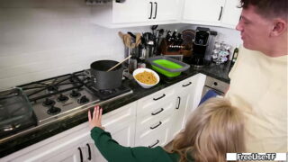 Friendly Freeuse Neighbor – Crystal Rush, Mike Mancini, Rion King